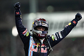 Боссы команд Формулы-1 считают Феттеля лучшим гонщиком 2009 года  Себастьян Феттель не выиграл чемпионский титул в 2009 году, но является лучшим гонщико...