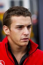Молодой тест-пилот для Феррари Молодой французский гонщик Жульес Бьянчи проведет тесты болида Феррари.