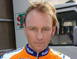 -Голландский велосипедист завершил карьеру 34-летний Брам де Гроот вынужден прекратить активные выступления из-за того, что его команда не продолжила с ...