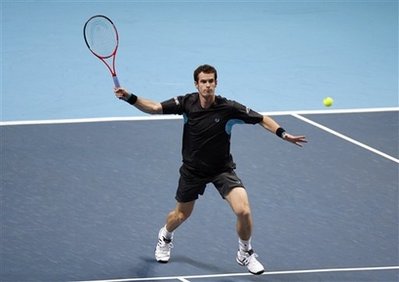 Мюррей обыгрывает Дель Потро Британский и аргентинский теннисист открыли своим матчем одиночный разряд итоговых соревнований года в мужском теннисе.