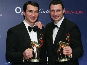 Братья Кличко получили престижную немецкую премию Bambi 27 ноября в Берлине в присутствии многочисленных выдающихся гостей - 
представителей экономики,...