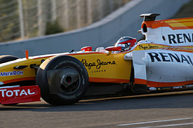 Начались тесты в Хересе Молодые пилоты команд Формулы-1 пробуют новую для себя технику.