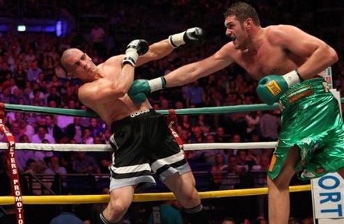 Тайсон Фури: "Я могу победить обоих Кличко" 21-летний ирландский боксер заявил о своей готовности биться за чемпионский титул.
