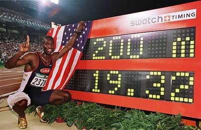 Легкая атлетика. Джонсон: "Болт может установить рекорд и на 400-метровке" Легендарный американский спортсмен восхищен достижениями ямайца.