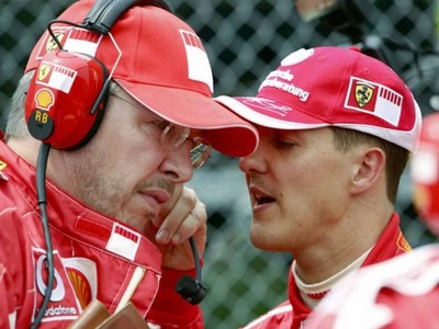 Браун: "Шумахер еще способен побеждать" Воссоединившийся после трехлетнего перерыва с Михаэлем, босс Мерседеса Росс Браун все еще верит в Шуми.
