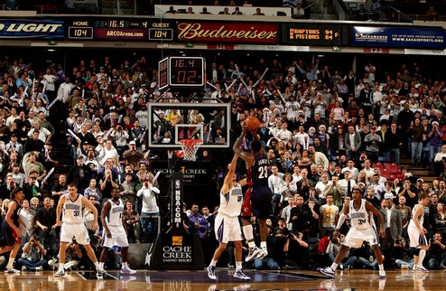 Победа Портленда, прекрасный матч Джеймса Дмитрий Липский о поединках минувшей ночи в НБА.