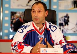 СКА: Зубов установил клубный рекорд Защитник петербургского СКА Сергей Зубов установил новый клубный рекорд результативности защитников за один сезон.