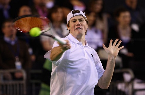 Australian Open. Квалификация. Сергеев и Марченко побеждают Оба наших теннисиста справились в двух сетах.