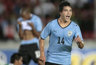 Аякс подписал уругвайского таланта Ряды амстердамского клуба пополнил молодой полузащитник уругвайского Насьоналя Николас Лодейро.