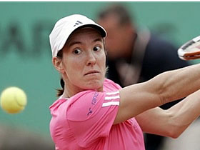 Энен: "Викмайер прогрессирует" Бельгийская теннисистка Жюстин Энен прокомментировала свою победу над Яниной Викмайер в четвертом раунде Australian Open.