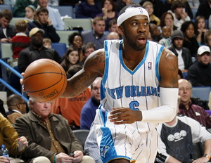 Хорнетс продолжает распродажу Нью-Орлеан избавился от очередного баскетболиста.
