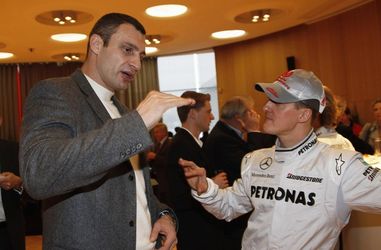 Шумахер: "Три года - это не предел" Михаэль Шумахер признал, что после возвращения может надолго задержаться в Формуле-1.