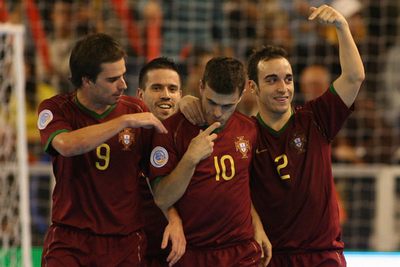 Футзал. ЧЕ. Португалия - первый финалист турнира Стал известен первый участник решающего матча за трофей, Азербайджан отправляется домой.