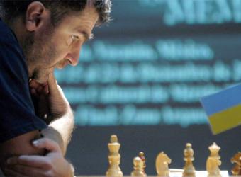 Corus Chess. Иванчук пока пятый Продолжается международный шахматный турнир в Голландии, где играет и украинец Василий Иванчук.