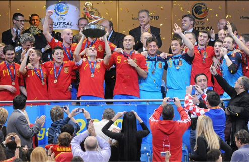 Чемпионат Европы по футзалу. Итоги iSport.ua подводит черту под европейским минифутбольным форумом, который завершился в Венгрии. 