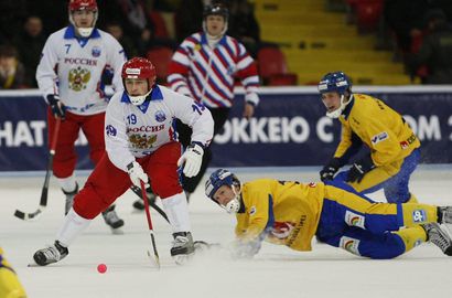 Хоккей с мячом. Швеция - чемпион!  В драматичном матче шведы обыграли россиян в овертайме, став десятикратными чемпионами мира.