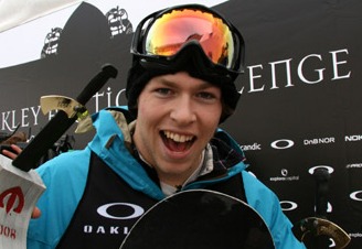 Состояние американского сноубордиста улучшается на глазах Судя по всему, Кевин Пирс родился в двух рубашках и свитере.
