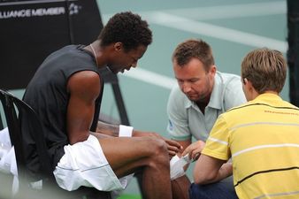Монфис травмировал колено У французского теннисиста вновь возникли проблемы со здоровьем.