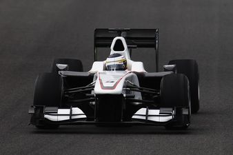Заубер: "На гран-при Бахрейна с титульным спонсором" Команда Формулы-1 продолжает поиски титульного спонсора на грядущий сезон.