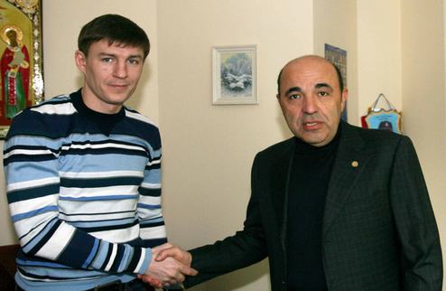 Официально: Шацких - игрок Арсенала Экс-форвард Динамо вернулся в Киев.