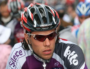 Голландский велосипедист дисквалифицирован на 2 года Томас Деккер начал отбывать двухлетнее отлучение от велоспорта.