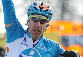 Париж-Ницца. 2-й этап выигрывает Бонне Французский велогонщик команды Bbox Bouygues Telecom первым пересек финишную черту 2-го этапе французской многодн...