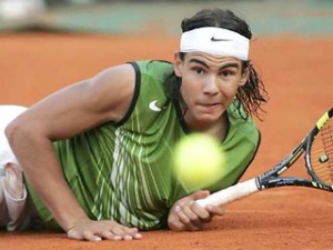 Надаль: "Колени уже не тревожат" Испанский теннисист Рафаэль Надаль продолжает подготовку к турниру в Индиан-Уэллсе.