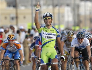 Беннати перехватывает лидерство Даниэле Беннати из Liquigas выиграл третий этап Тиррено-Адриатико, опередив еще одного итальянца Алессандро Петакки. 