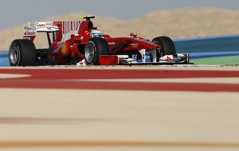 Гран-при Бахрейна. Алонсо - первый победитель в новом сезоне Испанец одержал победу в Бахрейне, в чем ему здорово помогли проблемы у Феттеля.
