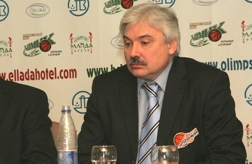 Подковыров – главный тренер Будивельника Новый наставник киевлян успел провести первую тренировку с командой.