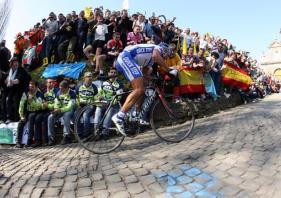 Тур Фландрии проедет 25 велокоманд Главная интрига гонки - Лэнс Армстронг во главе своей RadioShack. 