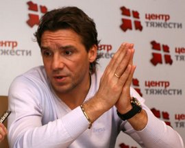 Юран может вернуться в Украину Известный в прошлом нападающий луганской Зари и киевского Динамо Сергей Юран может возглавить один из местных клубов. 