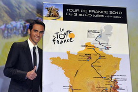 Названы команды-участницы Тур де Франс-2010 Организаторы "Большой петли" огласили конюшни, которые поедут многодневку по дорогам Франции.