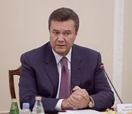 Янукович ликвидировал координационный совет Евро 2012 Вместо этого в Украине создан специальный комитет по подготовке к чемпионату, который президент са...