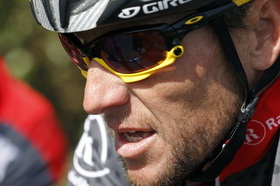 Армстронг снялся с французской гонки Отравление не позволило 7-крантному чемпиону Тур де Франс продолжить участие в Circuit de la Sarthe.