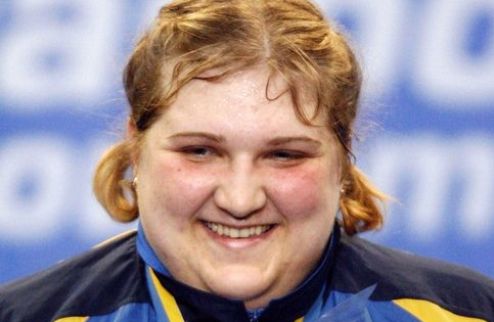 Украинцы берут две медали на ЧЕ по тяжелой атлетике В категории до 94 кг успеха добился наш Артем Иванов, в категории свыше 75 кг - Ольга Коробка.  