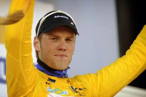 Меньшов проедет Тур де Франс Голландская команда Рабобанк назвала уже пять из девяти гонщиков, которые поедут "Большую петлю" в ее цветах. 