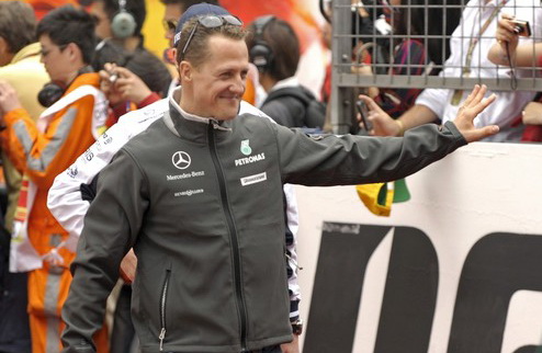 Экклстоун: "Дайте Шумахеру время" Промоутер Формулы-1 выступил в поддержку 7-кратного чемпиона мира.