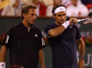 Федерер сыграет в паре Роджер выступит вместе с Ивом Аллегро в парном разряде начинающегося Мастерса в Риме.