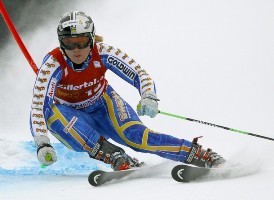 Лучшая горнолыжница Швеции продолжит карьеру (+видео) Аня Персон будет участвовать в розыгрыше Кубка Мира в следующем сезоне.
