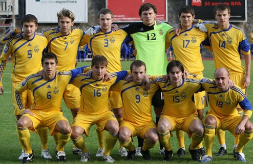 Украина сыграет со сборной Аргентины Кроме того, ФФУ запланировала целых ряд товарищеских матчей, а среди соперников ведущие национальные команды мира. 