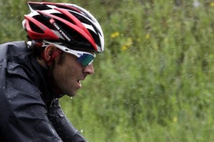 Вальверде стал лидером рейтинга велогонщиков Испанский гонщик команды Caisse d'Epargne сместил с первой позиции бельгийца Филиппа Жильбера. 