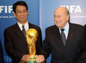 Япония отклонила свою заявку на проведение ЧМ-2018 Об этом заявил президент футбольной федерации Японии Мотоаки Инукаи.