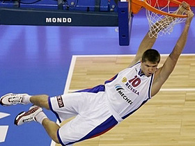 Клубы НБА интересуются Хряпой и Кауном Заокеанские команды присматриваются к баскетболистам ЦСКА.