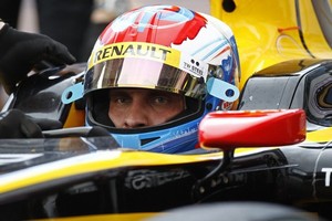 Петров: "Начинали гонку с задачей финишировать в десятке" Пилот Рено остался недоволен результатом на Гран-при Монако.