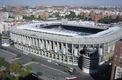 Сантьяго Бернабеу iSport.ua предлагает читателям экскурс в историю домашней арены Королевского клуба, на которой сегодня состоится финал Лиги Чемпионов.