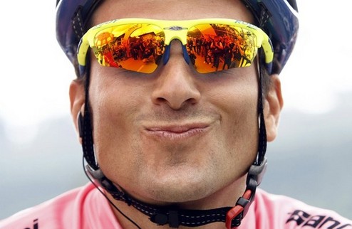 Джиро д'Италия. Швейцарец выстоял на тяжеленном этапе Швейцарец Йоханн Чопп из команды Bbox Telecom выстоял на тяжелейшем двадцатом этапе Джиро д'Италия...