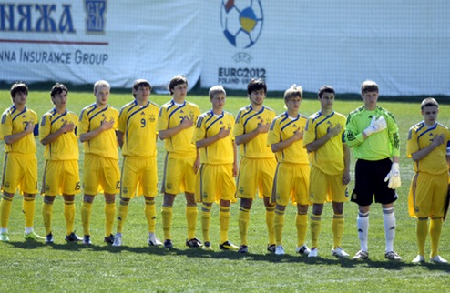 Украинская U-19 не смогла отстоять титул Чемпиона Европы В решающем матче отборочного цикла украинская команда не смогла обыграть англичан и заняла трет...