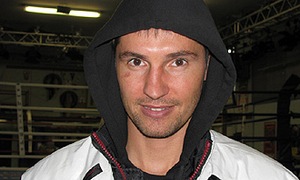 Дзинзирук: "Неужели Мартинес боится меня?" Украинский боксер вызывает аргентинца на поединок.