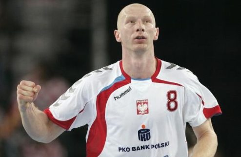 Звезде европейского гандбола понадобилась сложная операция Сборная Польши, соперник нашей команды по отборочному турниру мужского ЧЕ-2012, может потерят...